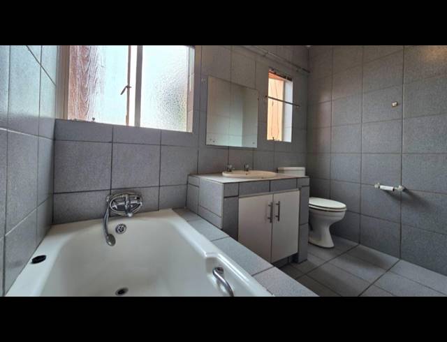 3 BEDROOM TOWNHOUSE FOR SALE IN BRACKENDOWNS
